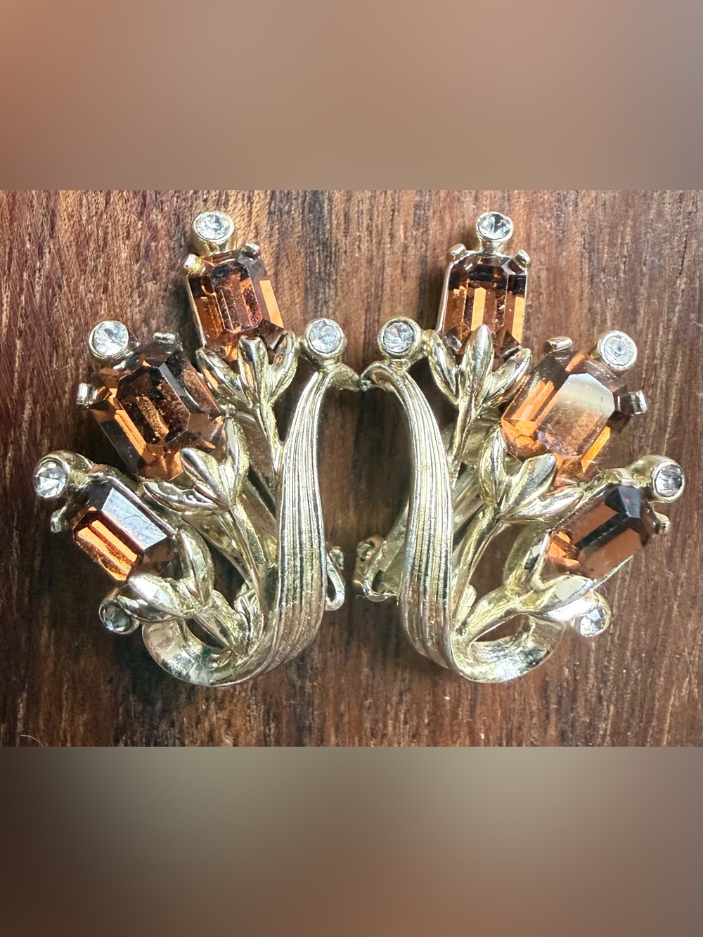 VTG Kramer Cattail Gold-Tone Floral Clip On Earrings Amber Clear Rhinestones